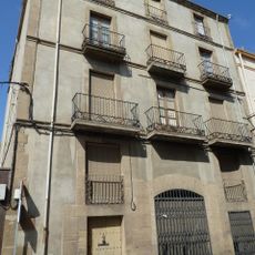 House in carrer del Miracle, 30