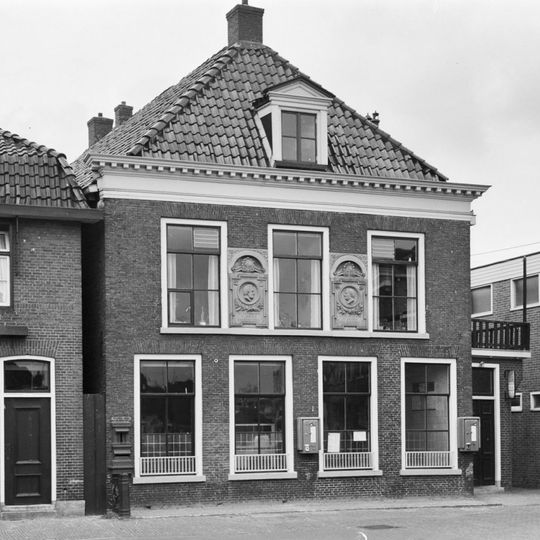 Halbertsma's Plein 4