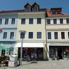 Wohnhaus mit Laden in geschlossener Bebauung Altmarkt 4