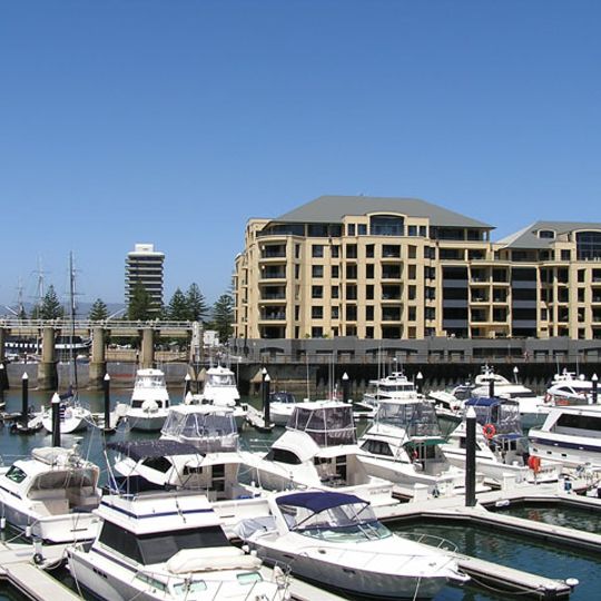 Glenelg North