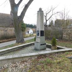 Pomník padlým v Křešíně