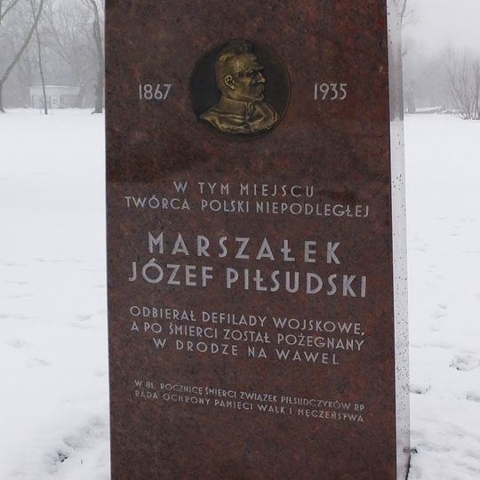 Obelisk upamiętniający ostatnie pożegnanie Marszałka Józefa Piłsudskiego