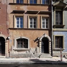 4 Krzywe Koło Street in Warsaw