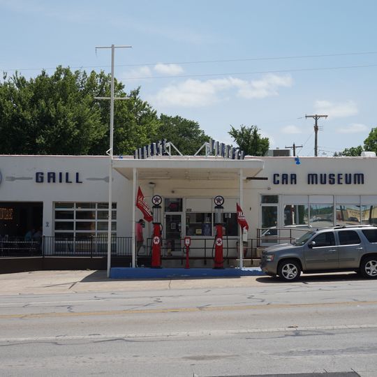 Vintage Grill & Car Museum