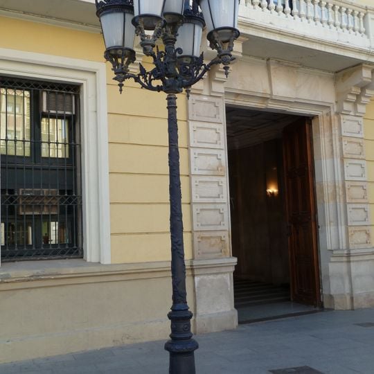 Fanals de la plaça de l'Ajuntament de l'Hospitalet de Llobregat