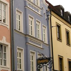 Wohn- und Geschäftshaus