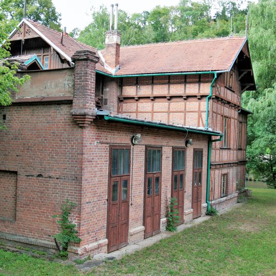 Loděnice Veslařská 181