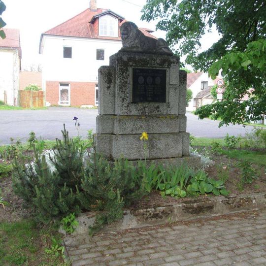 Pomník padlým v Klášteře