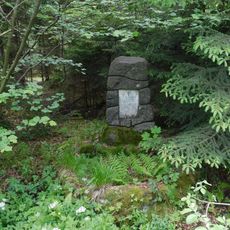 Pomník Václava Kůrky u silnice mezi Rozkoší a Skálou