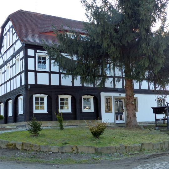 Wohnstallhaus eines Zweiseithofes Fichtestraße 8