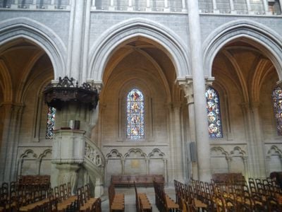 Interior 0