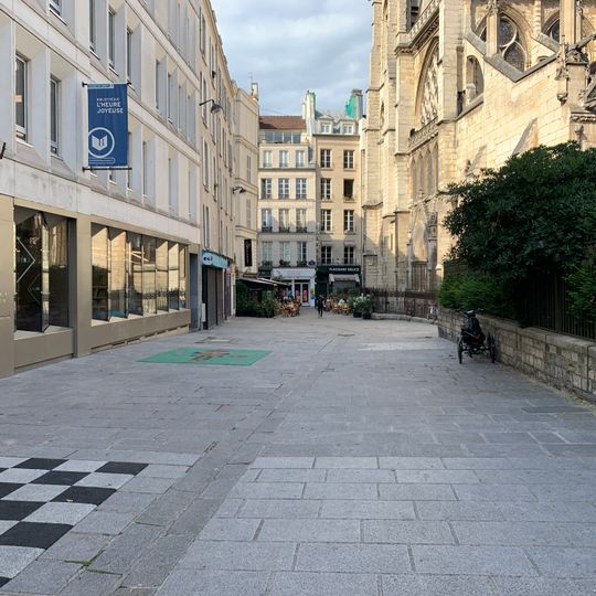 Rue des Prêtres-Saint-Séverin