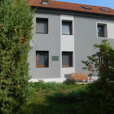 Pamětní deska Antonínu Kroutilovi v Nehvizdech