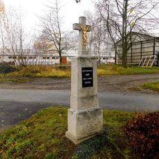 Kříž na jihovýchodním okraji Bernartic