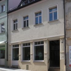 Wohnhaus mit Ladeneinbau in geschlossener Bebauung Bautzner Straße 11