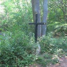 Kříž u cesty na Lovoš