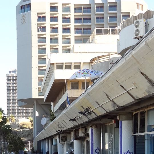 The Carlton Hotel