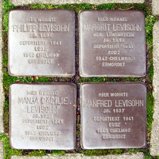 Stolperstein dedicated to Manja Cäcilie Levisohn