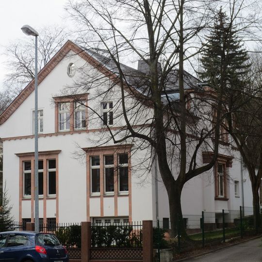 Villa mit Vorgarten Paul-Jäkel-Straße 22