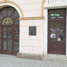 Pamětní deska Americké armádě na domě Staré náměstí 26 v Sokolově