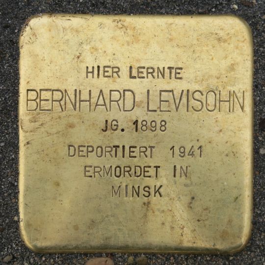 Stolperstein en memoria de Bernhard Levisohn