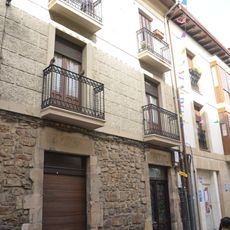 Atzeko kalea 11 etxea