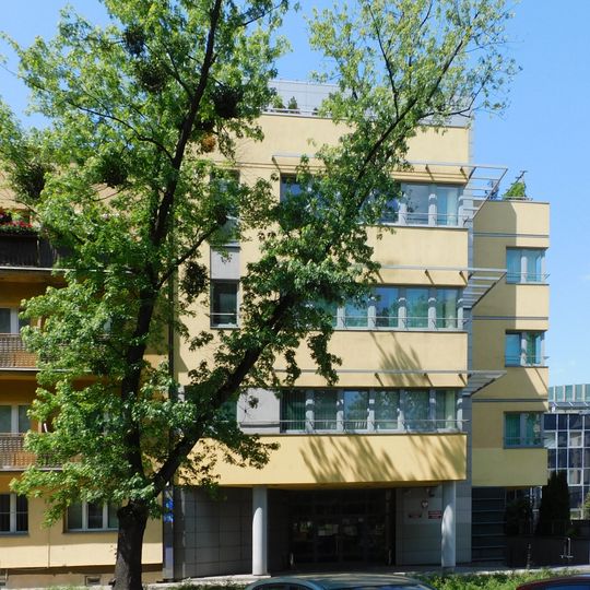 Biurowiec przy ulicy Płockiej 9