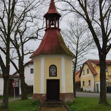 Kaple na návsi v Křepenicích