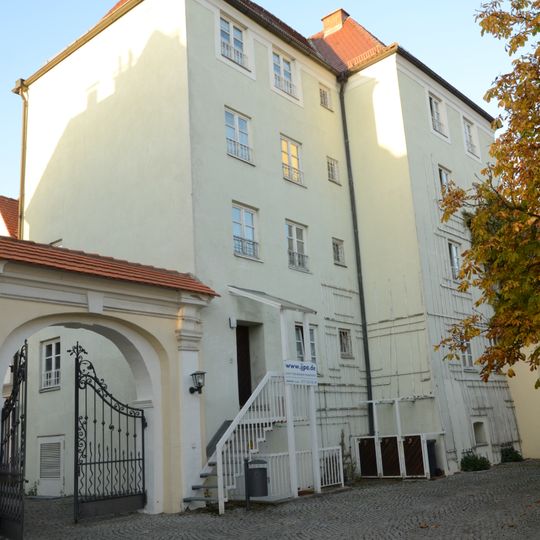 Ehemals Pulverturm, später Eisenhaus