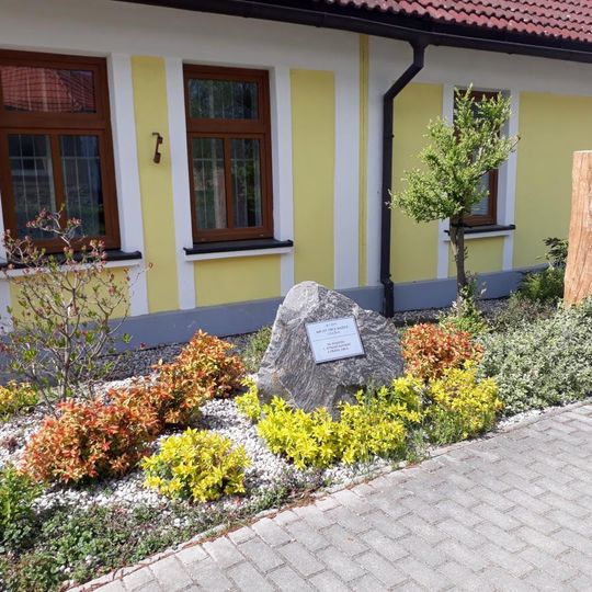Památník výročí obce v Mažicích
