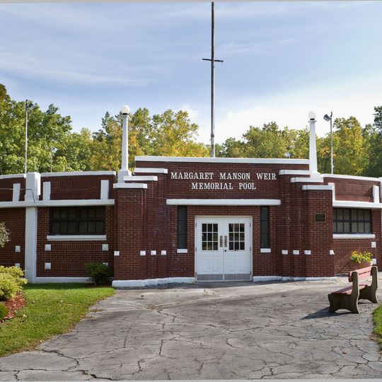 Marland Heights Park and Margaret Manson Weir Memorial Pool