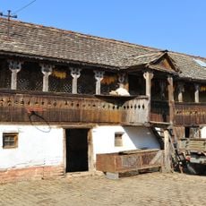 Ambar avec kotobanja situé 15 rue Savska à Kupinovo