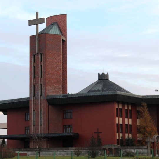 Kościół Matki Bożej Królowej Polski w Chojnicach