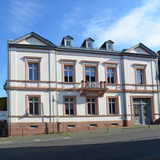 Wohnhaus Hugenottenstraße 97