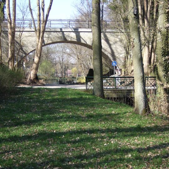 Bahnbrücke