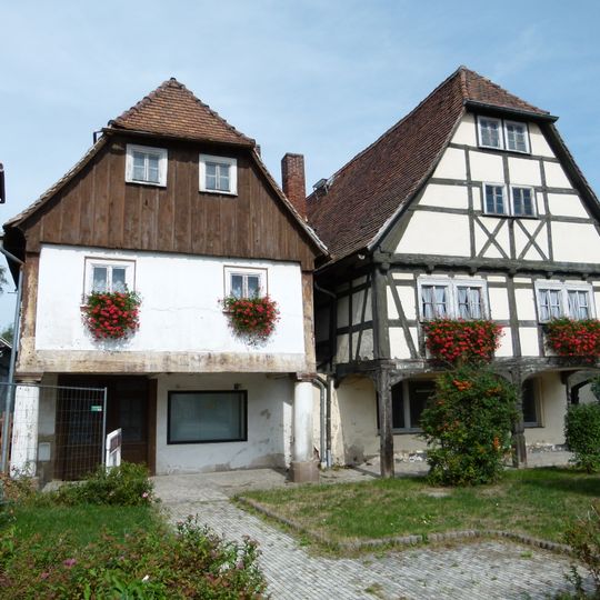 Ernst-Thälmann-Platz 6