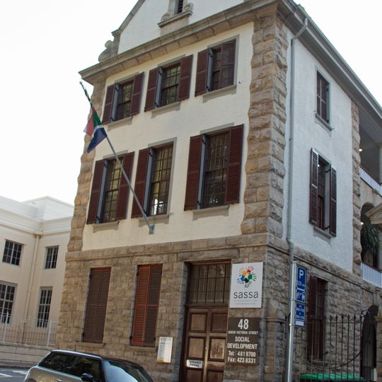 Huguenot Memorial Building