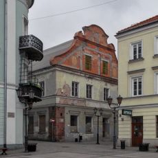 Dom przy ul. Sieradzkiej 1 / Rwańskiej 2