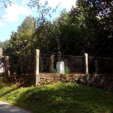 Kříž východně od Světců