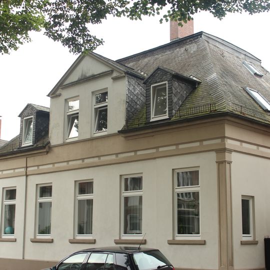 Wohnhaus Weserstraße 32