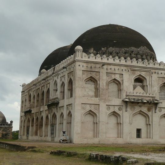 Haft Gumbad