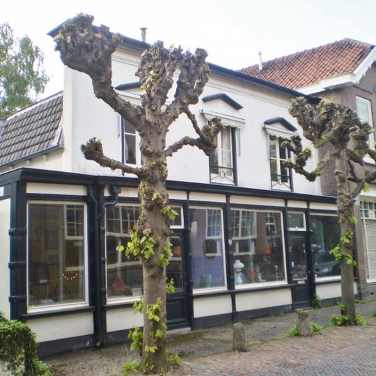 Spoorstraat 8-10
