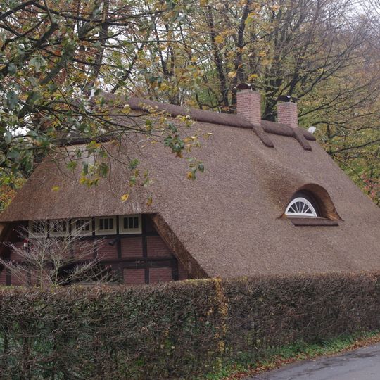 Wohn- und Wirtschaftsgebäude Am Heiligenberg 10