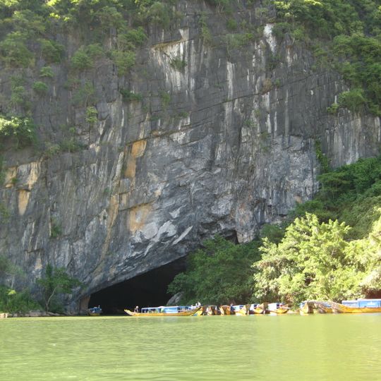Phong Nha Cave