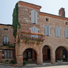 Immeuble, place de la Halle, cad. 511