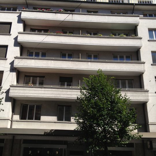 Immeuble de rapport «Moderna«