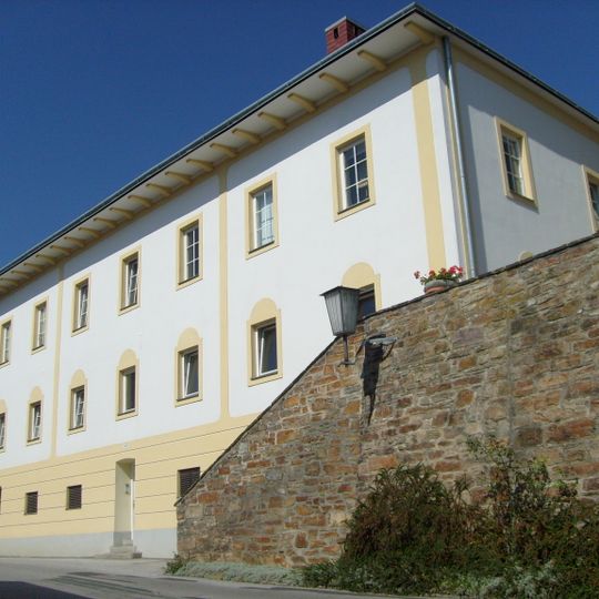 Wohnhaus, ehem. Schule