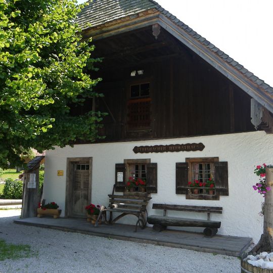 Heimathaus mit Holzknechtmuseum
