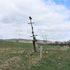 Kříž u silnice severně od Lobendavy
