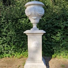 Vase am Parkgraben (rechts)